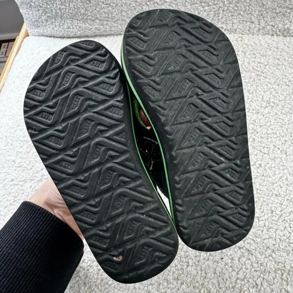 Reef Little Ahi Glow Sandal in Dinosaurs